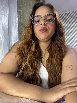 Snapshot of Evabigass chatting on 02.01.26 Evabigass online show from 02.01.26