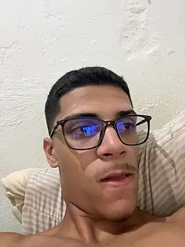 Snapshot of Naka300 chatting on 02.11.25 Naka300 online show from 02.11.25