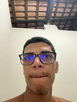 Snapshot of Naka300 chatting on 02.13.25 Naka300 online show from 02.13.25