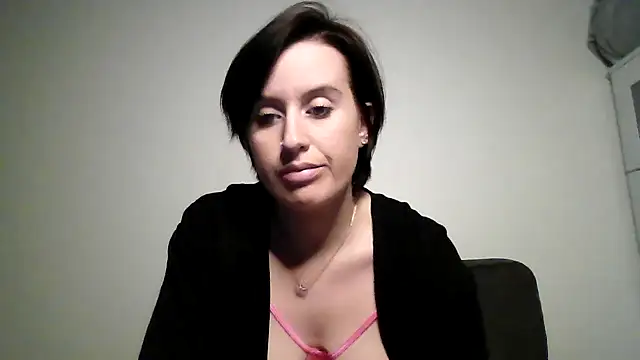 lindsay 33off online show from 12.31.24