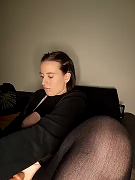 lindsay 33off online show from 01.17.25