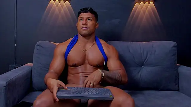 Snapshot of CallumMuscle chatting on 02.11.25 CallumMuscle online show from 02.11.25