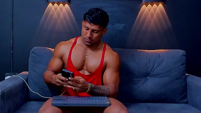 Snapshot of CallumMuscle chatting on 03.13.25 CallumMuscle online show from 03.13.25