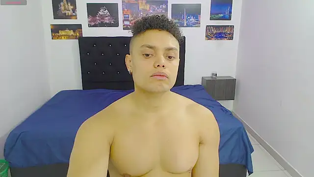 Booy Hott online show from 12.13.24