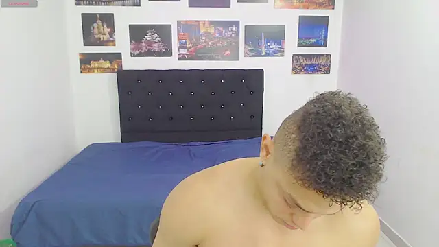 Booy Hott online show from 12.13.24
