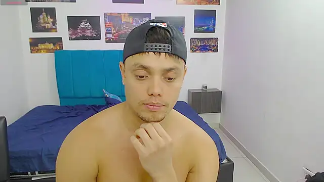 Booy Hott online show from 01.19.25