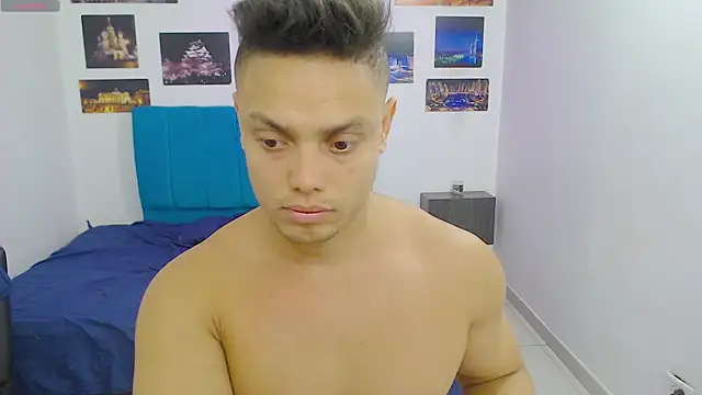 Booy Hott online show from 01.22.25