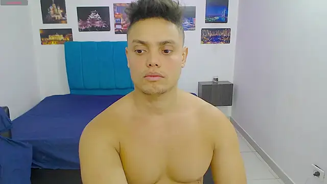 Booy Hott online show from 01.24.25