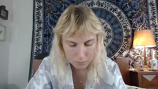 Cutikatxoxo online show from 01.11.25