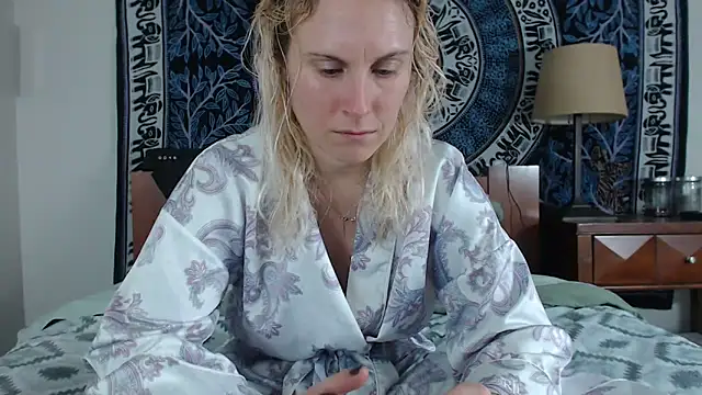 Cutikatxoxo online show from 01.23.25