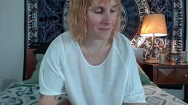 Cutikatxoxo online show from 02.18.25