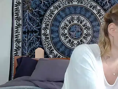 Cutikatxoxo online show from 03.22.25