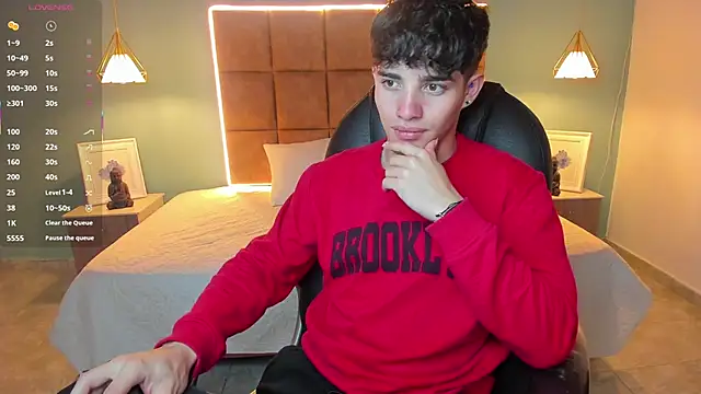 AlejooTwink online show from 10.21.25