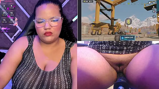 Snapshot of MhiaRey chatting on 01.29.25 MhiaRey online show from 01.29.25