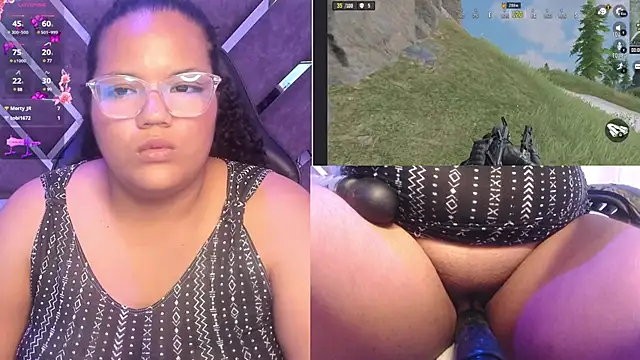 Snapshot of MhiaRey chatting on 01.29.25 MhiaRey online show from 01.29.25