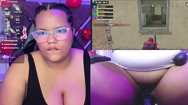 Snapshot of MhiaRey chatting on 02.04.25 MhiaRey online show from 02.04.25