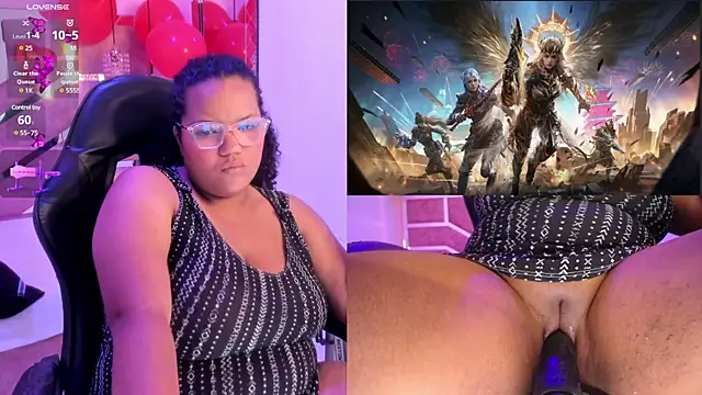 Snapshot of MhiaRey chatting on 02.14.25 MhiaRey online show from 02.14.25