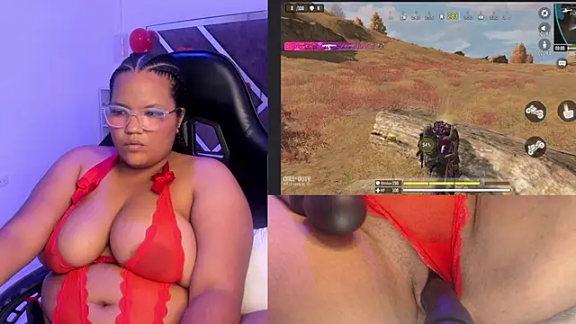 Snapshot of MhiaRey chatting on 02.20.25 MhiaRey online show from 02.20.25