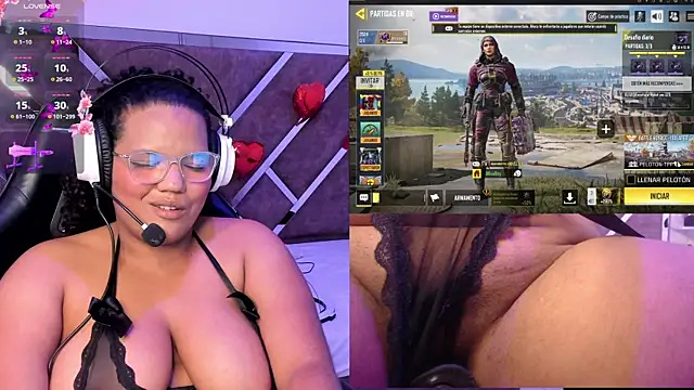 Snapshot of MhiaRey chatting on 02.25.25 MhiaRey online show from 02.25.25