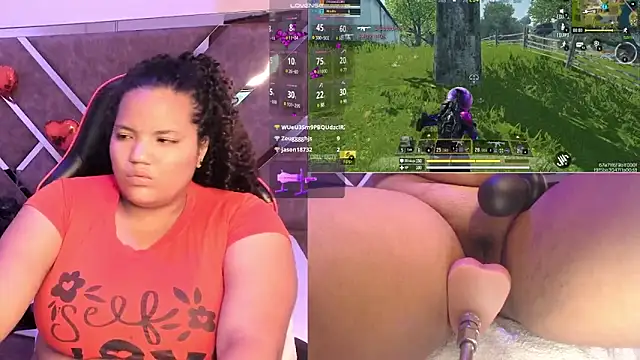 Snapshot of MhiaRey chatting on 03.02.25 MhiaRey online show from 03.02.25