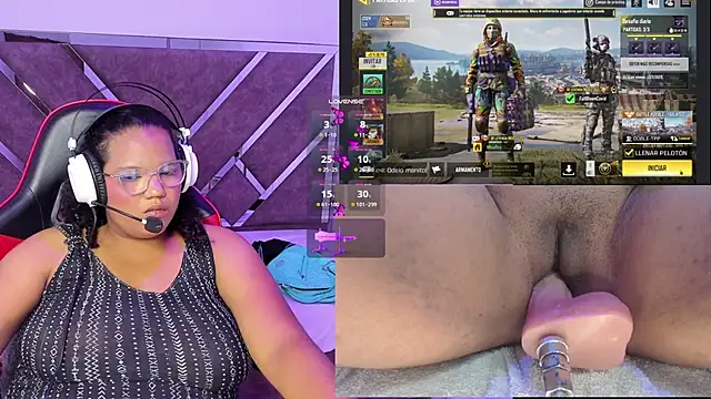 Snapshot of MhiaRey chatting on 03.12.25 MhiaRey online show from 03.12.25