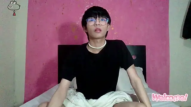 Snapshot of seung_vinblue chatting on 12.08.24 seung vinblue online show from 12.08.24