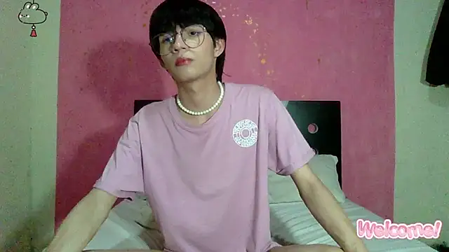 Snapshot of seung_vinblue chatting on 12.10.24 seung vinblue online show from 12.10.24