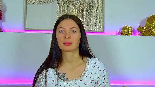 AlexandraBloom online show from 12.18.25