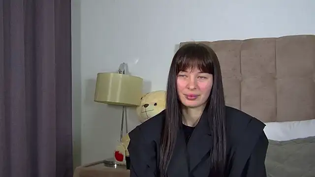 AlexandraBloom online show from 02.18.26