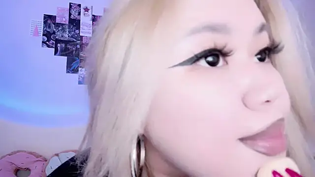 amelia sunlight online show from 12.04.24