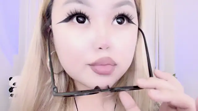 amelia sunlight online show from 03.13.25