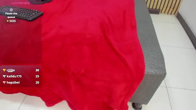 Snapshot of chimi88 chatting on 01.08.25 chimi88 online show from 01.08.25