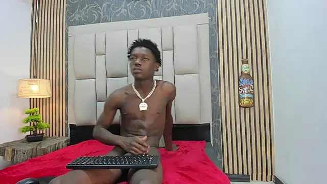 Snapshot of chimi88 chatting on 01.18.25 chimi88 online show from 01.18.25