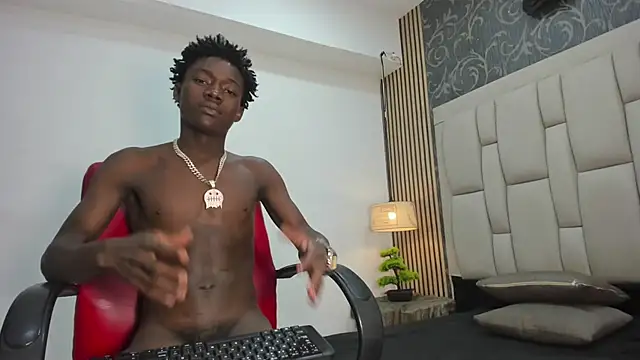 Snapshot of chimi88 chatting on 01.21.25 chimi88 online show from 01.21.25