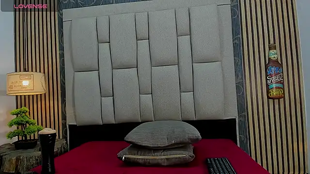 Snapshot of chimi88 chatting on 02.28.25 chimi88 online show from 02.28.25