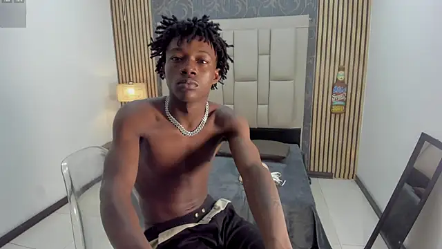 Snapshot of chimi88 chatting on 09.25.25 chimi88 online show from 09.25.25