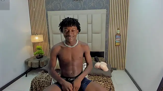 Snapshot of chimi88 chatting on 09.30.25 chimi88 online show from 09.30.25