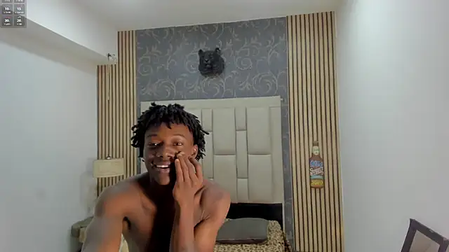 Snapshot of chimi88 chatting on 10.15.25 chimi88 online show from 10.15.25