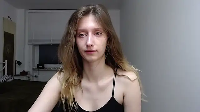 LUNA delight online show from 10.24.25