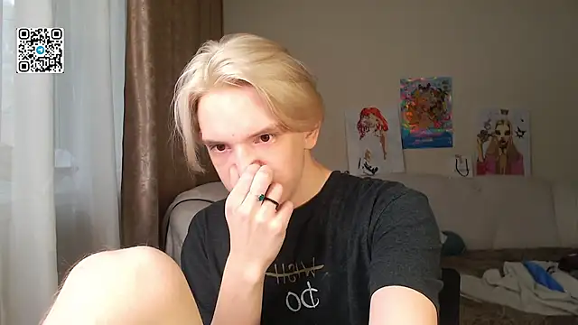 Snapshot of Ron_Vils chatting on 10.11.25 Ron Vils online show from 10.11.25