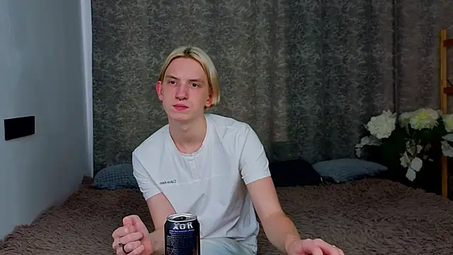 Snapshot of Ron_Vils chatting on 11.06.25 Ron Vils online show from 11.06.25