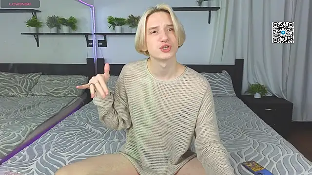 Snapshot of Ron_Vils chatting on 11.10.25 Ron Vils online show from 11.10.25