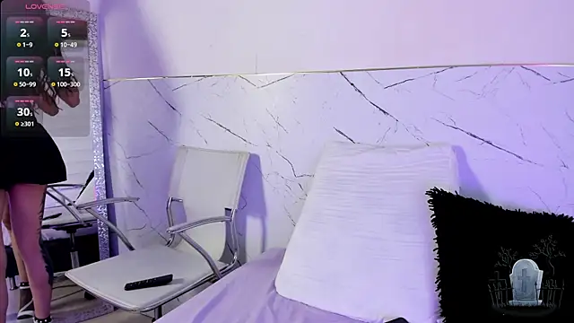 Alice noir online show from 12.17.24