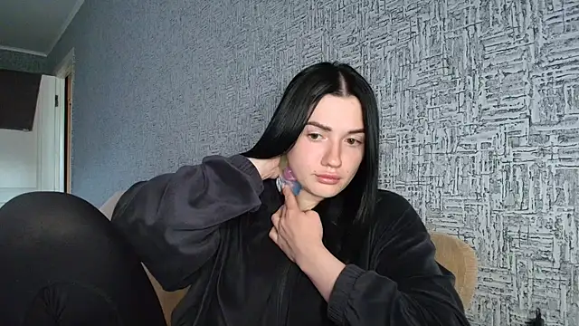 Snapshot of Liana_diva chatting on 04.22.26 Liana diva online show from 04.22.26