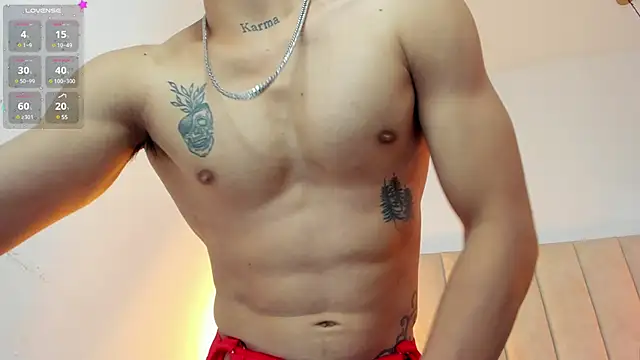 Snapshot of AkazaBoy_ chatting on 01.13.25 AkazaBoy online show from 01.13.25
