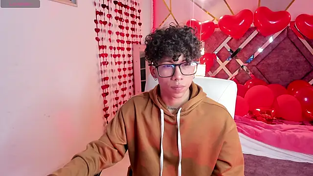 Snapshot of AkazaBoy_ chatting on 02.16.25 AkazaBoy online show from 02.16.25