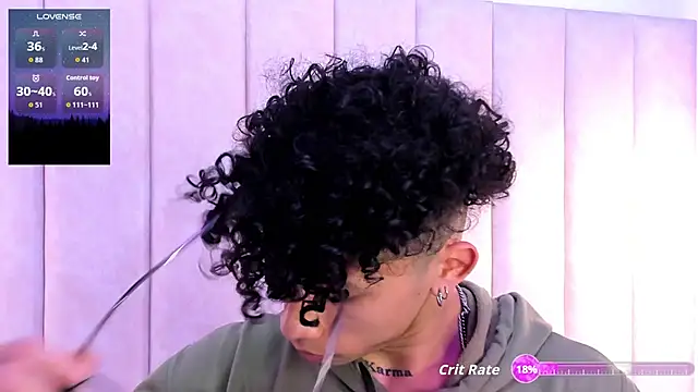 Snapshot of AkazaBoy_ chatting on 09.24.25 AkazaBoy online show from 09.24.25