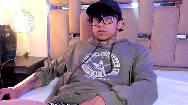 AkazaBoy  online show from 02.23.26