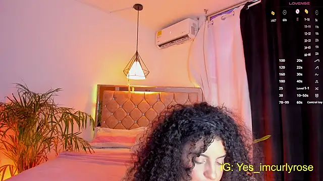 CurlyRose   online show from 10.03.25