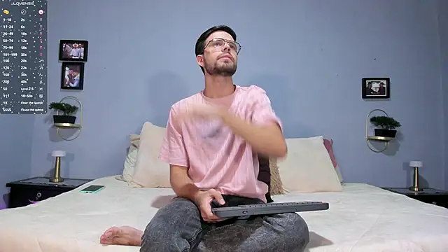 ETHAN ADAM online show from 01.03.25